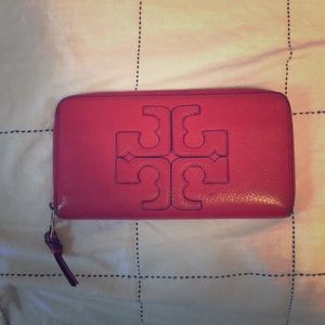 Red wallet